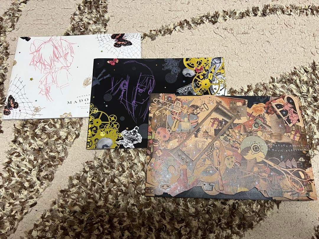 魔法少女まどか☆マギカ 缶バッジ　パンフレット等