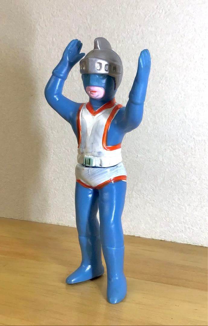 昭和レトロ パチ シルバー仮面 ソフビ 人形 ミニソフビ 駄玩具 特撮 怪獣