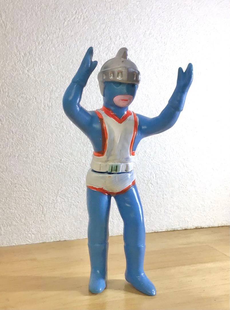 昭和レトロ パチ シルバー仮面 ソフビ 人形 ミニソフビ 駄玩具 特撮 怪獣