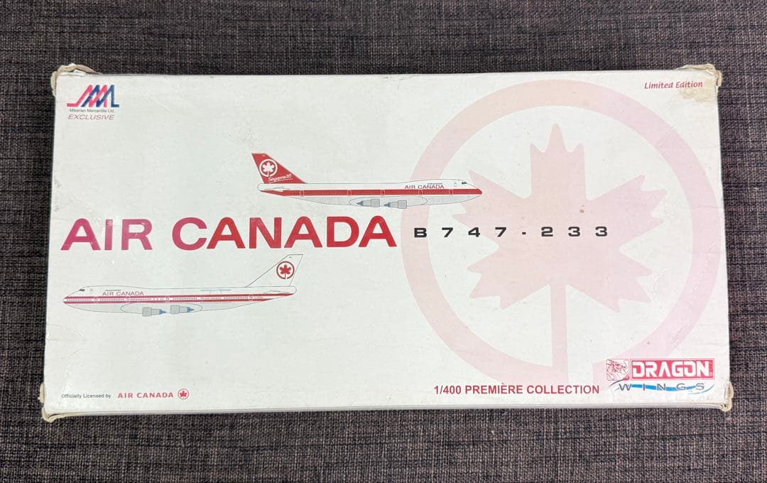 AIR  B747-233 2機　Dragon Wings