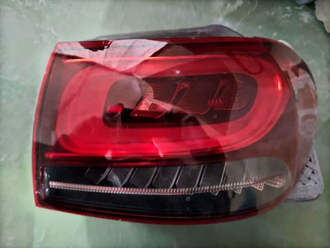 ベンツGLAクラス右テール中古