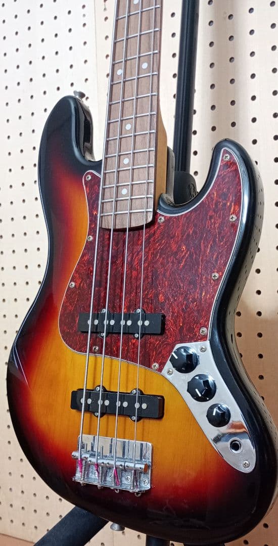 Compact Bass サンバースト イケベ楽器 JBタイプ