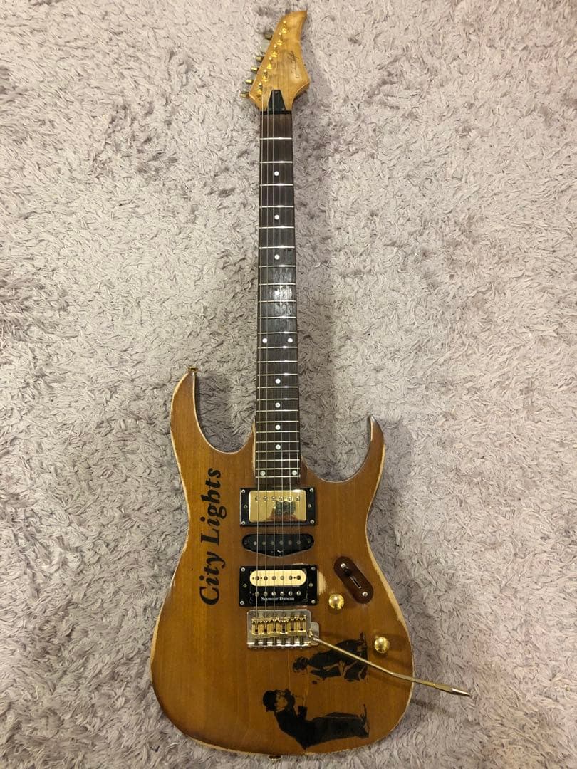 エレキギター　ストラトタイプ