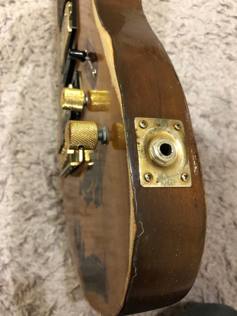 エレキギター　ストラトタイプ