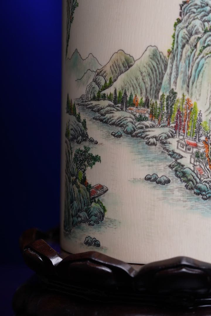 天然マンモス牙美しい手作り彫刻　山水筆筒　置物