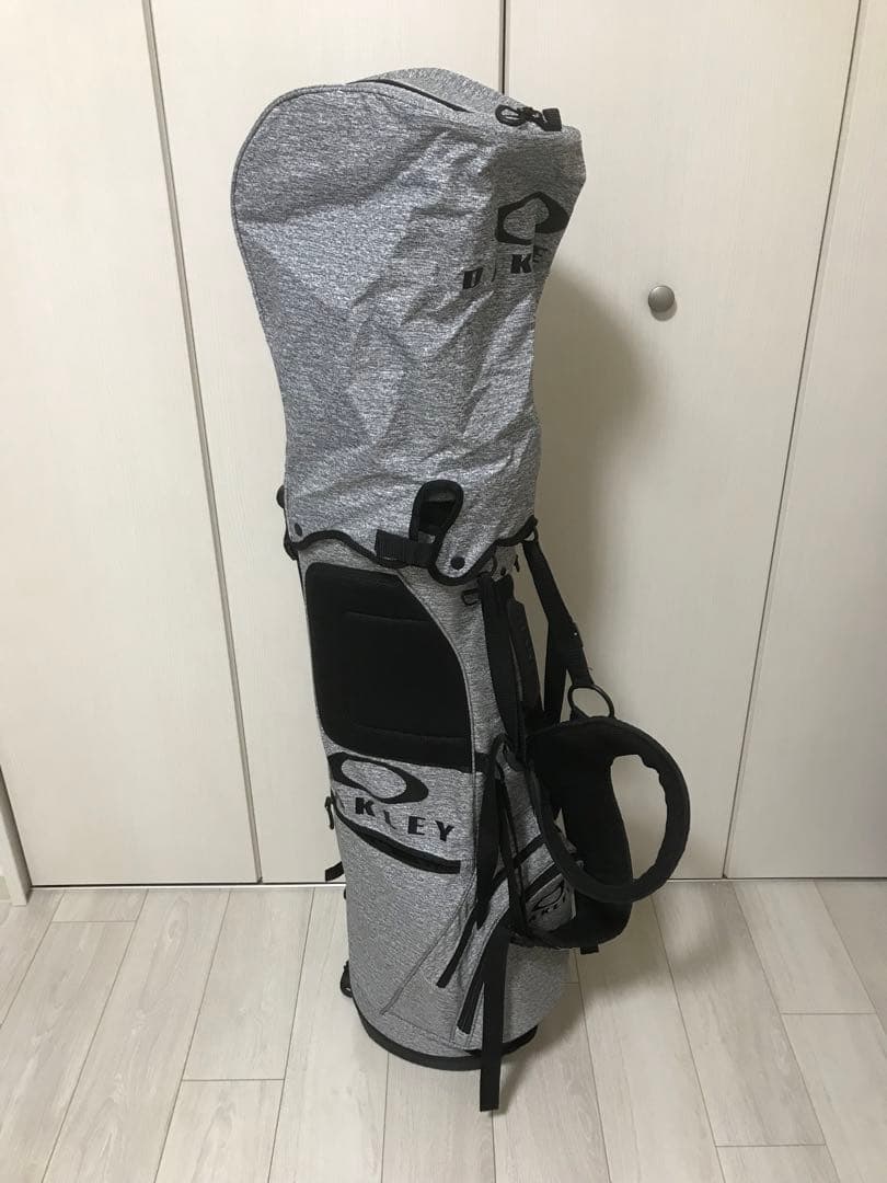 OAKLEY スタンドゴルフバッグ グレー