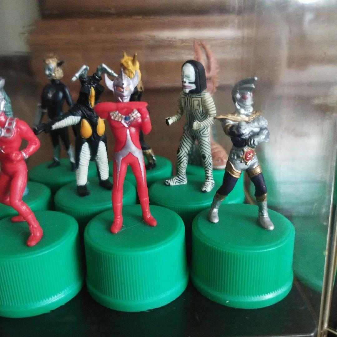 【美品】ウルトラマンボトルキャップ　シークレット込み全２４種　三ツ矢サイダー