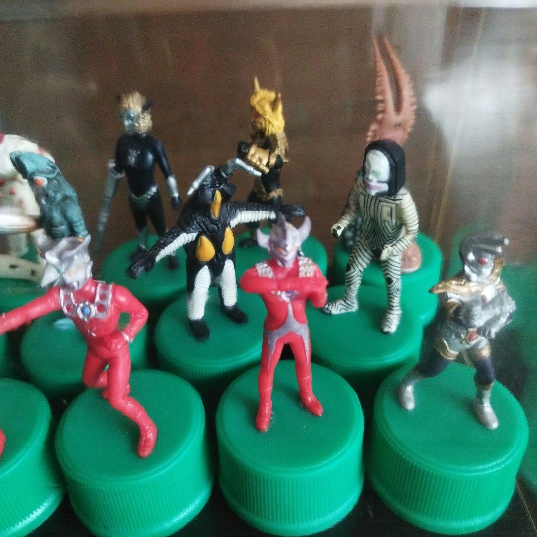 【美品】ウルトラマンボトルキャップ　シークレット込み全２４種　三ツ矢サイダー