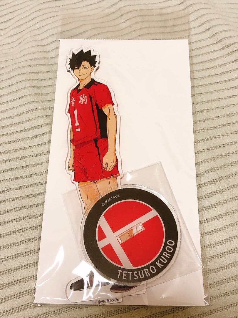 黒尾鉄朗 アクリルキーホルダー 缶バッジセット