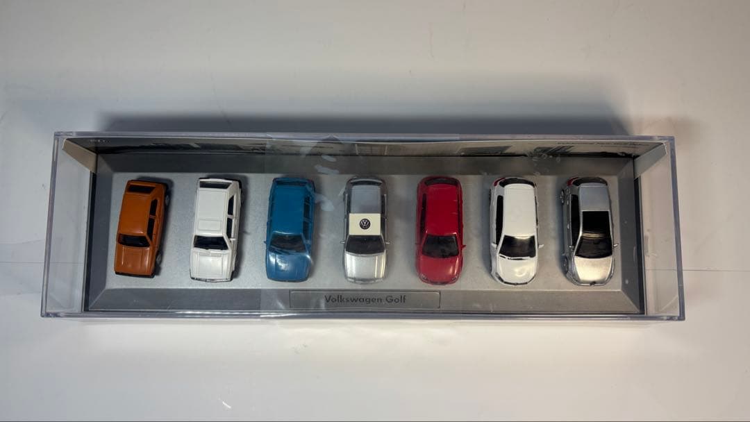 VW Golf Ⅰ〜Ⅶ 歴代ミニカーセット [ノベルティ 非売品］