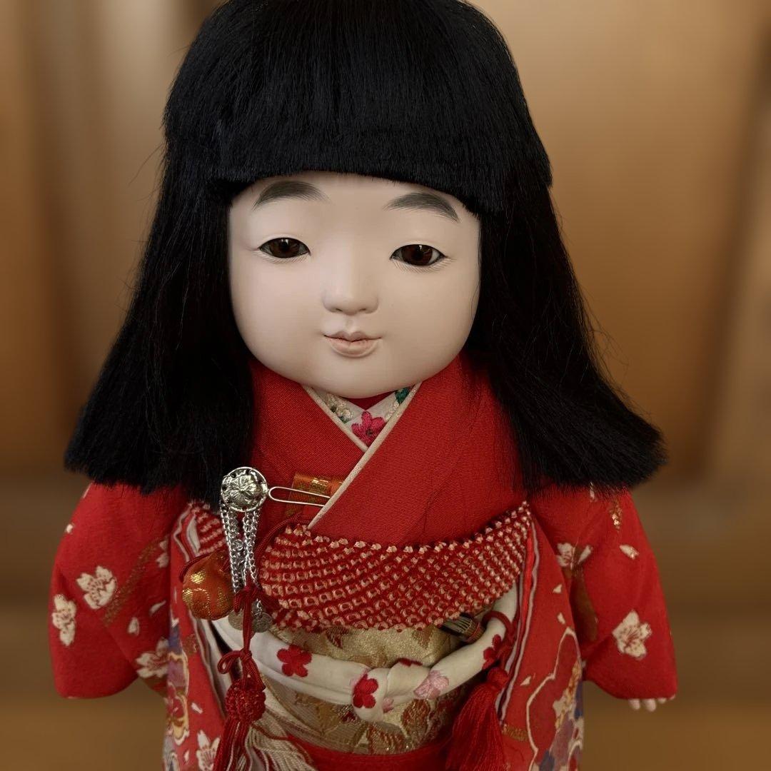 市松人形 赤い花柄　［松乾斎東光作］