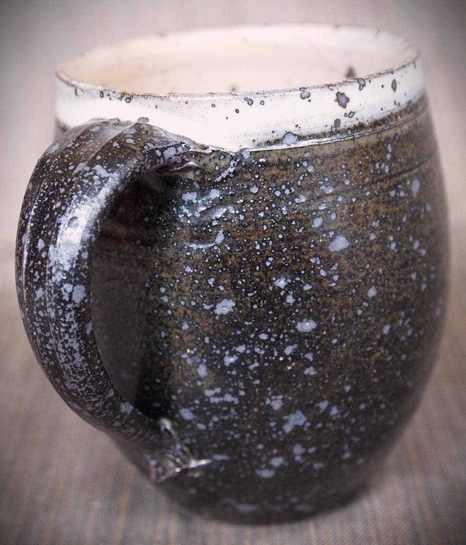 新作★中里太亀【師＆父：中里隆】唐津粉引黒マグカップA