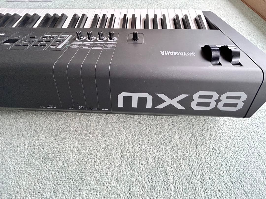 ＊都内にて手渡し限定＊　YAMAHA MX88