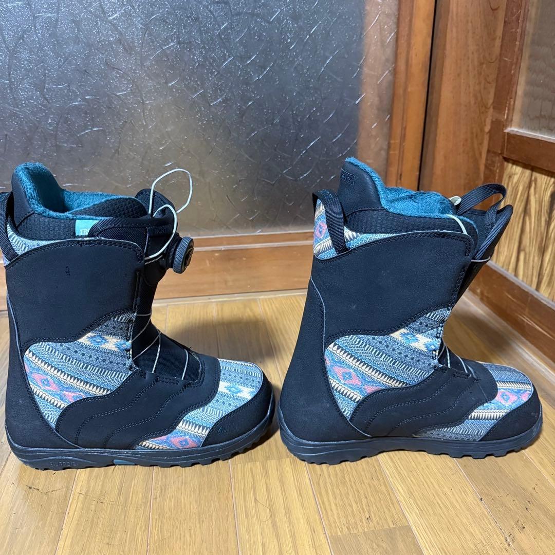 ✨ほぼ未使用✨　BURTON　MINT スノーボードブーツ　レディース　24cm