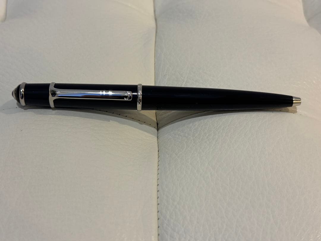 ディアボロ ドゥ カルティエ　Cartier ボールペン