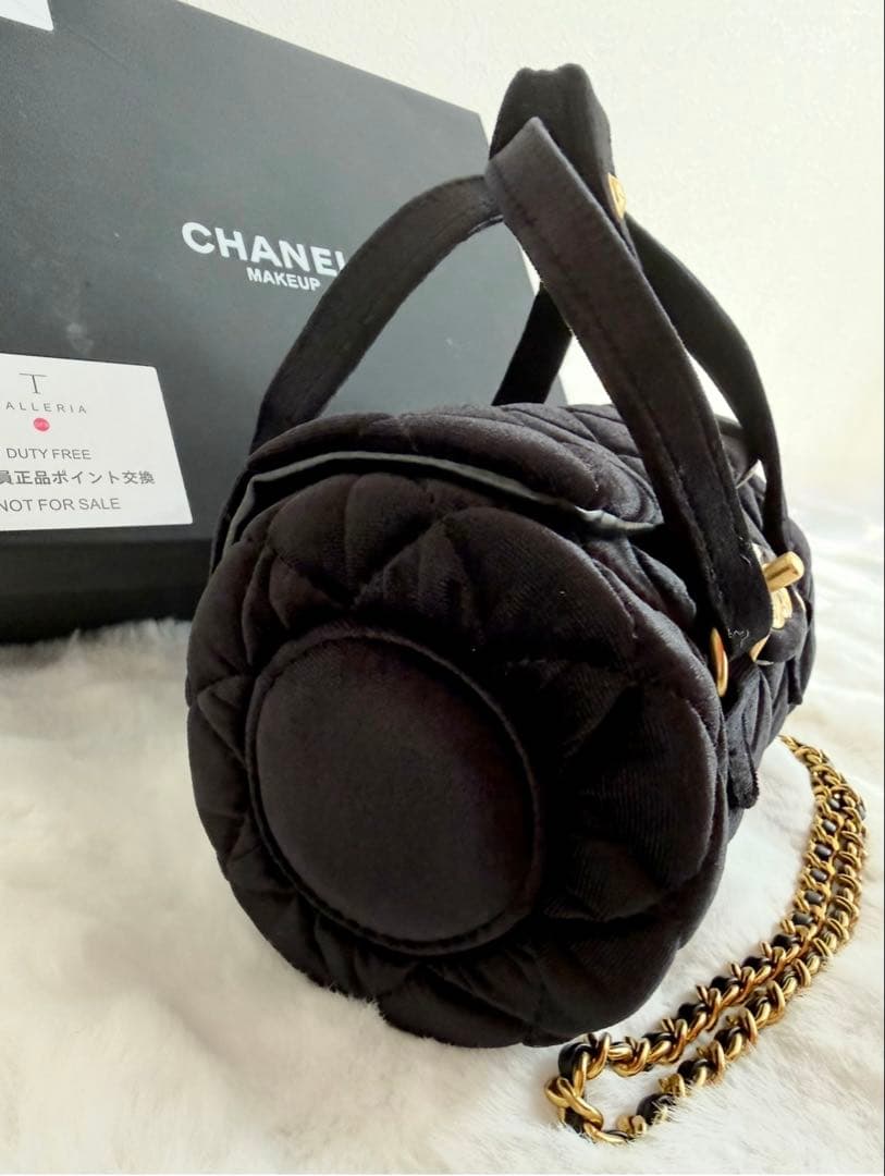 CHANEL VIP ショルダーバッグ　ベロア ゴールドチェーン　ノベルティ