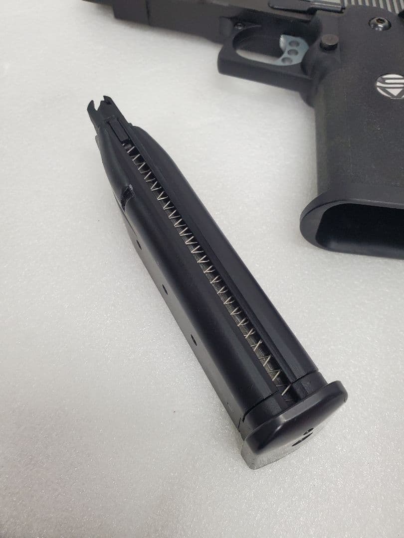 ウエスタンアームズ ガスブローバック V12 ハイキャパシティ/2トーン