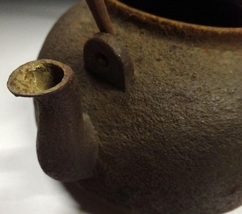 【人間国宝】◆『釜師 角谷一圭 松葉地紋 鉄瓶』◆検）亀文堂 龍文堂 金寿堂