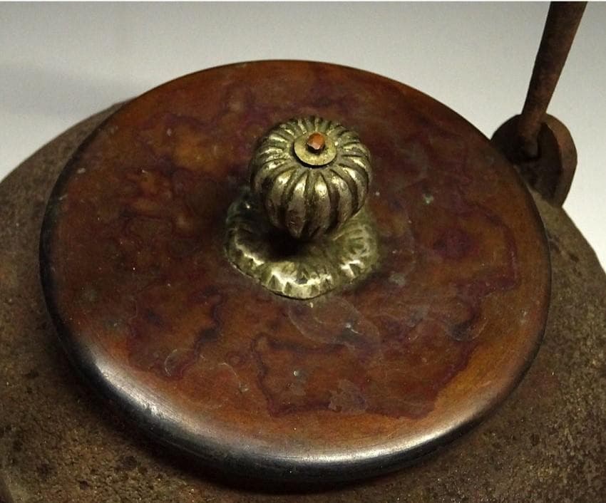 【人間国宝】◆『釜師 角谷一圭 松葉地紋 鉄瓶』◆検）亀文堂 龍文堂 金寿堂