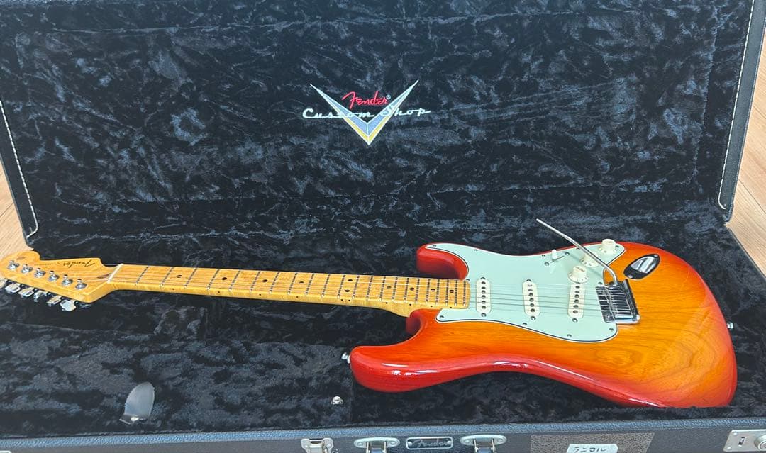 ギター Fender custom shop deluxe stratocaster