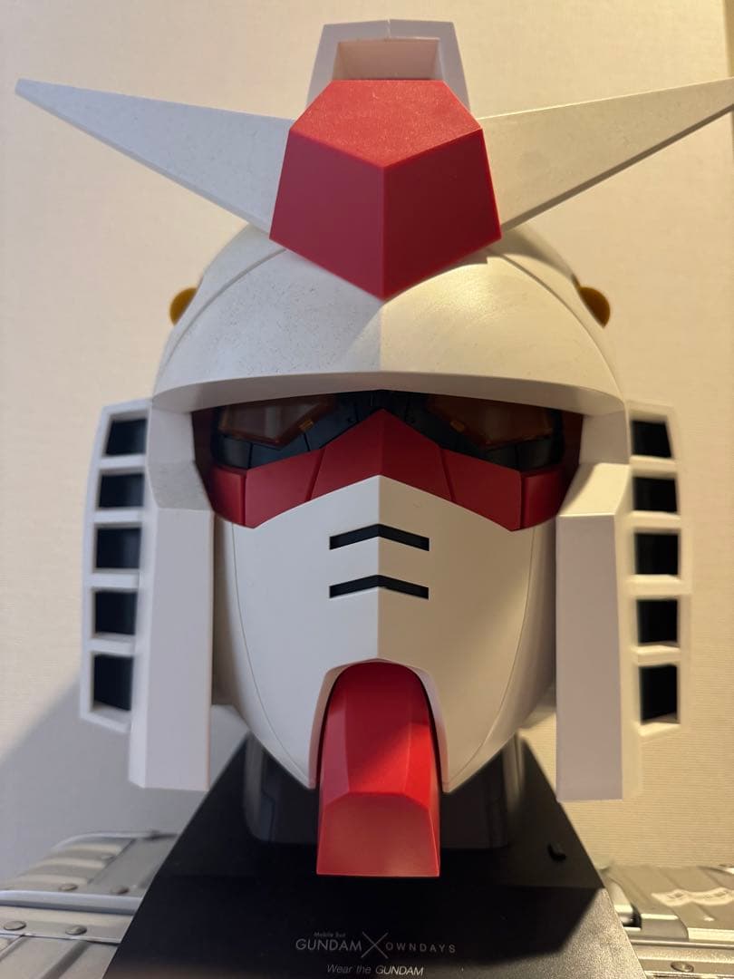 オンデーズ ガンダムヘッド　機動戦士ガンダム40周年記念 ガンダムフィギュア