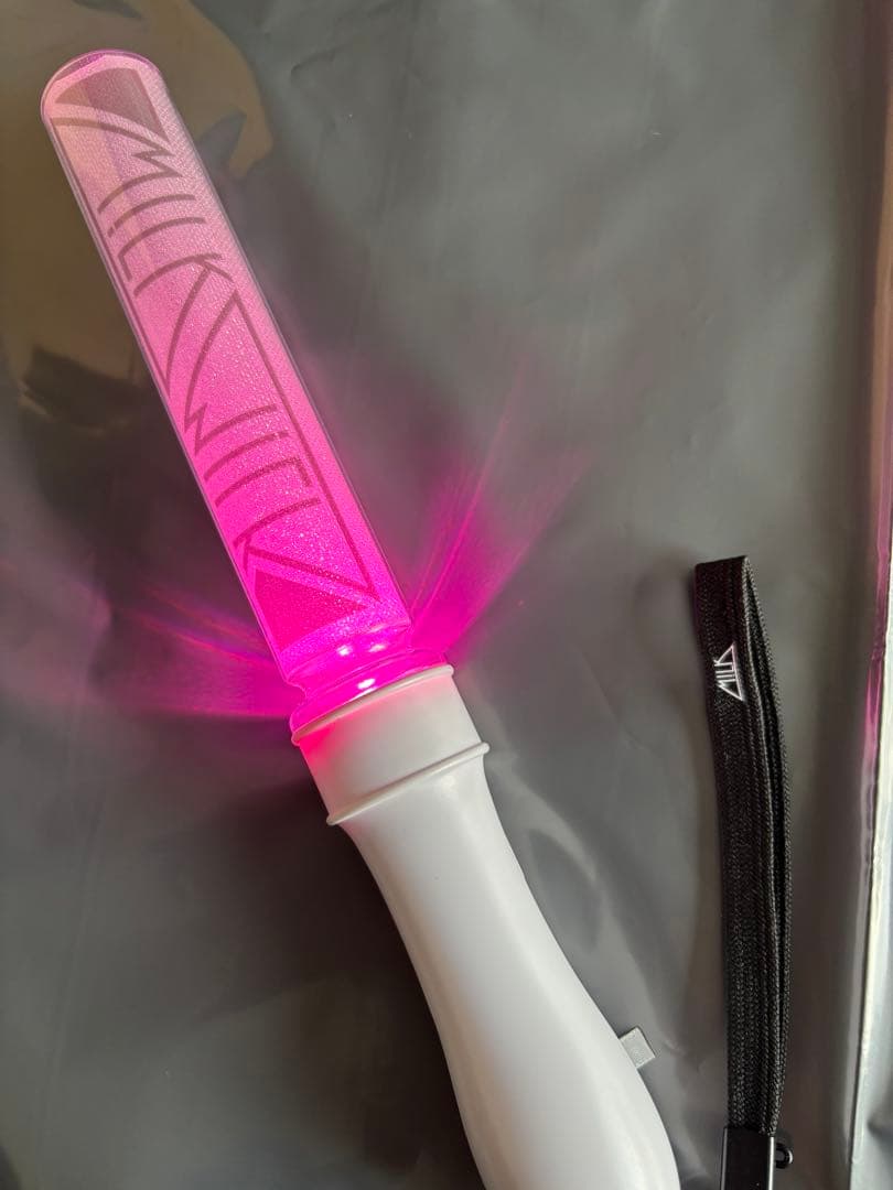 M!LK 2022 CIRCUS ペンライト カラチェン　5色