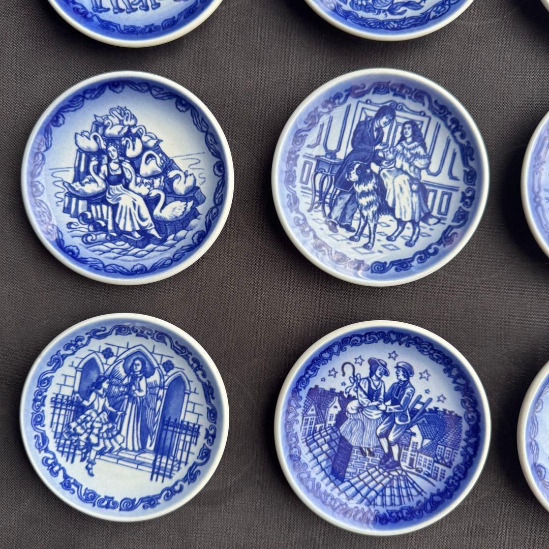   アンデルセン8cmミニチュアプレート25枚