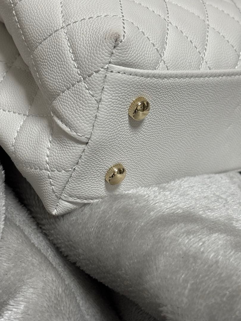 CHANEL ホワイト ショルダーバッグ ノベルティ