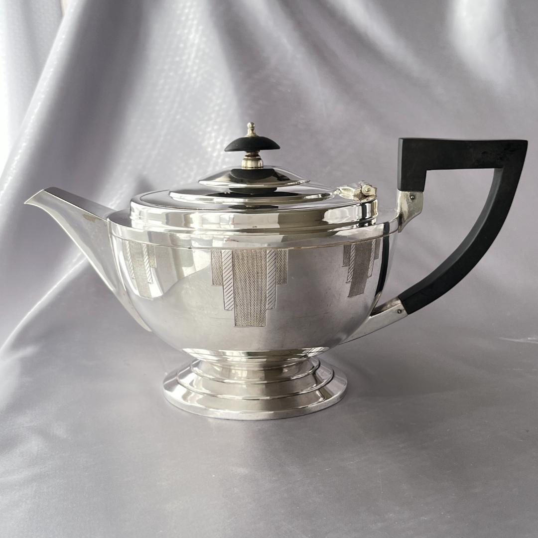 【Walker & Hall】 アールデコのティーサービス 4点