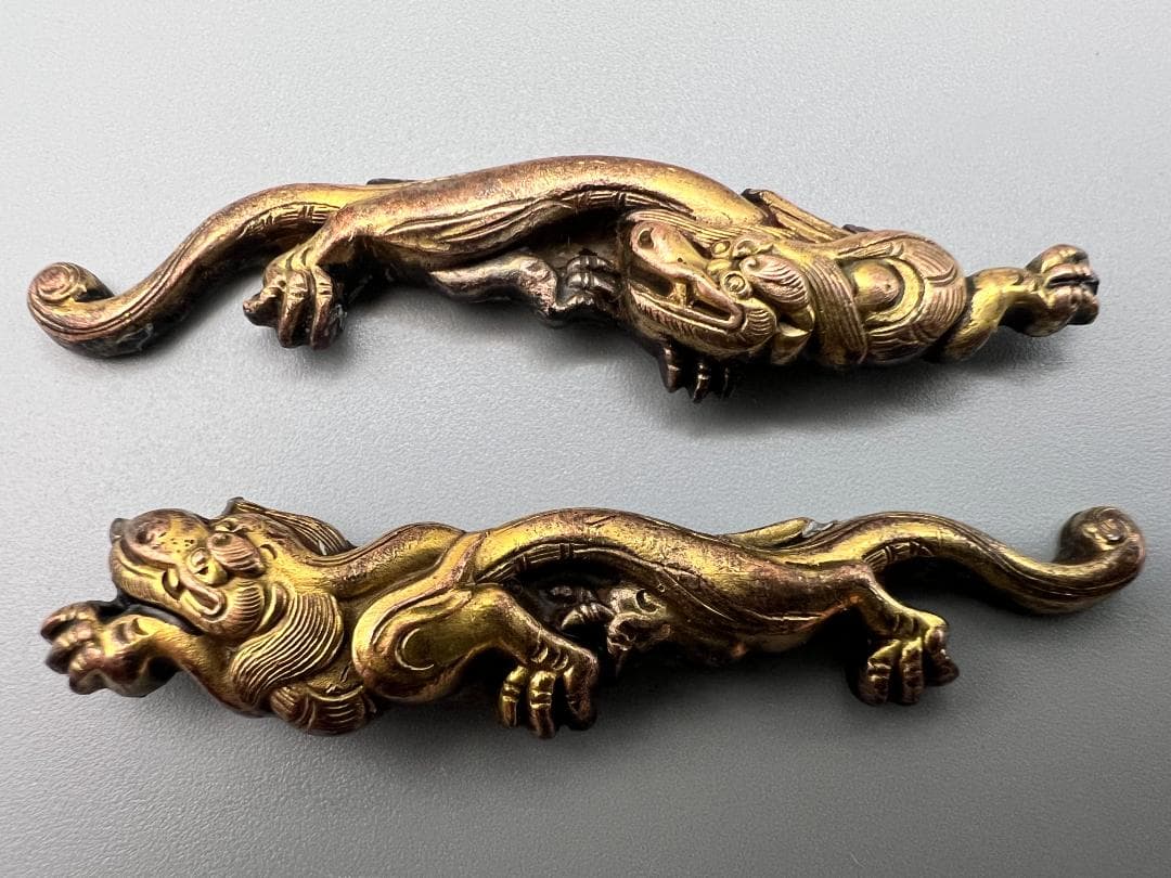 【海】江戸明治金工　双龍図　手彫　目貫一体　銅製　骨董品　専用箱付