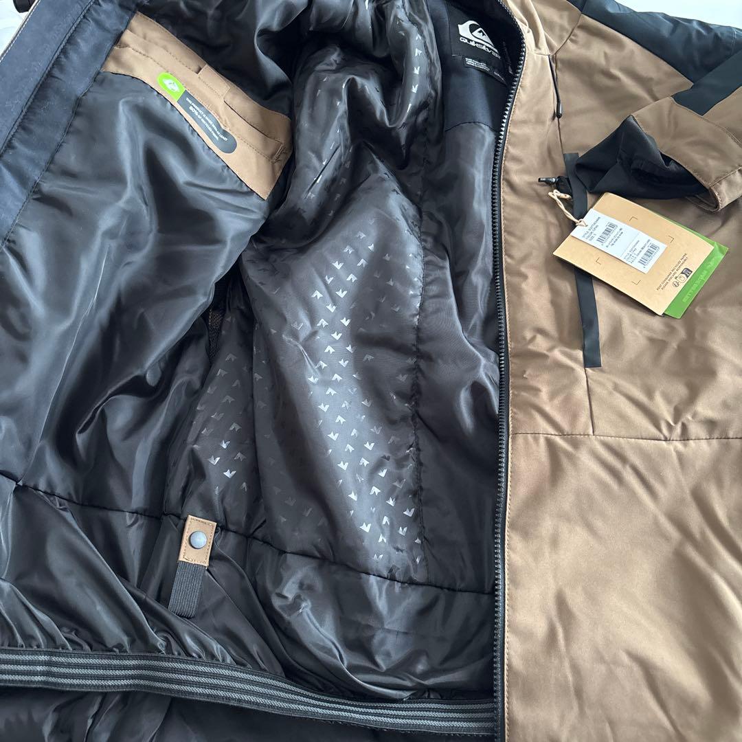 新品　QUIKSILVER クイックシルバー　スノボウェア　定価31900円