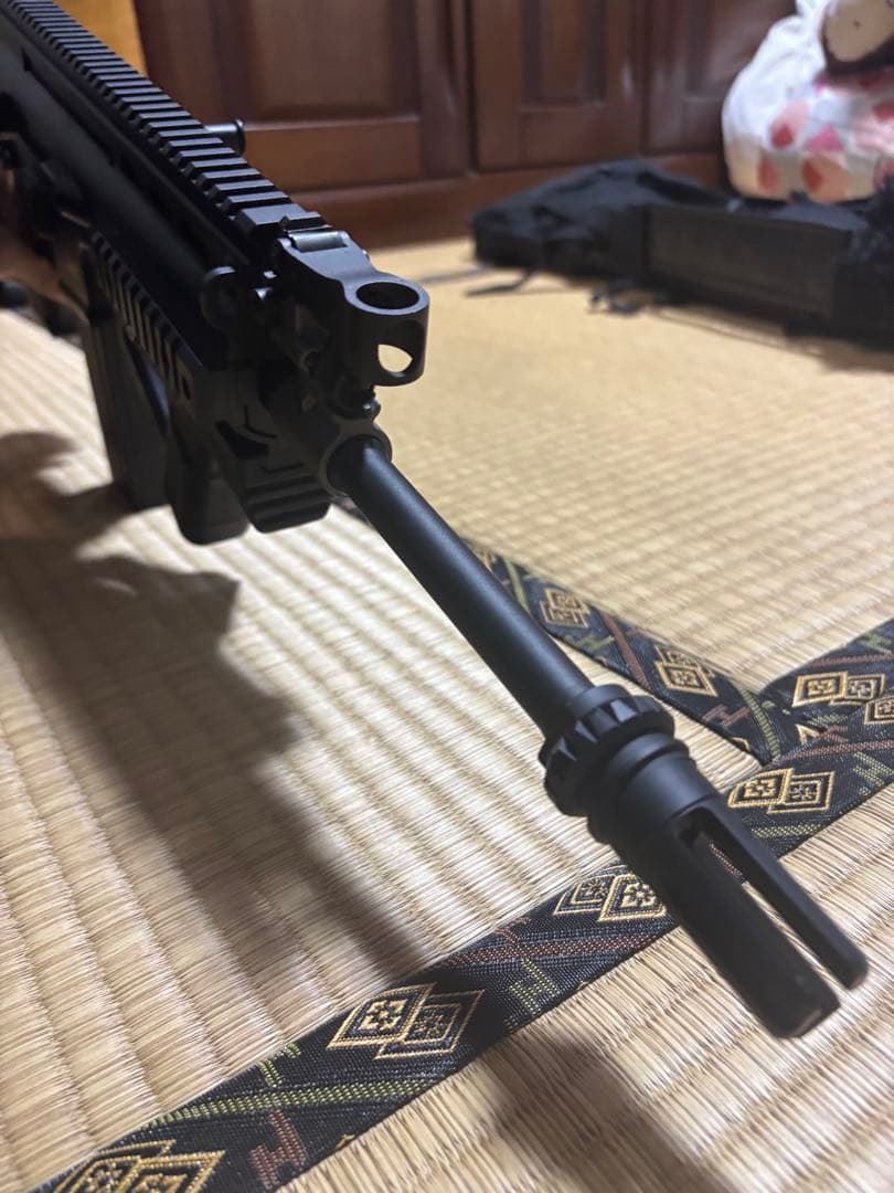 東京マルイ 次世代電動ガンSCAR-L CQC グリップ、ガンケース付き