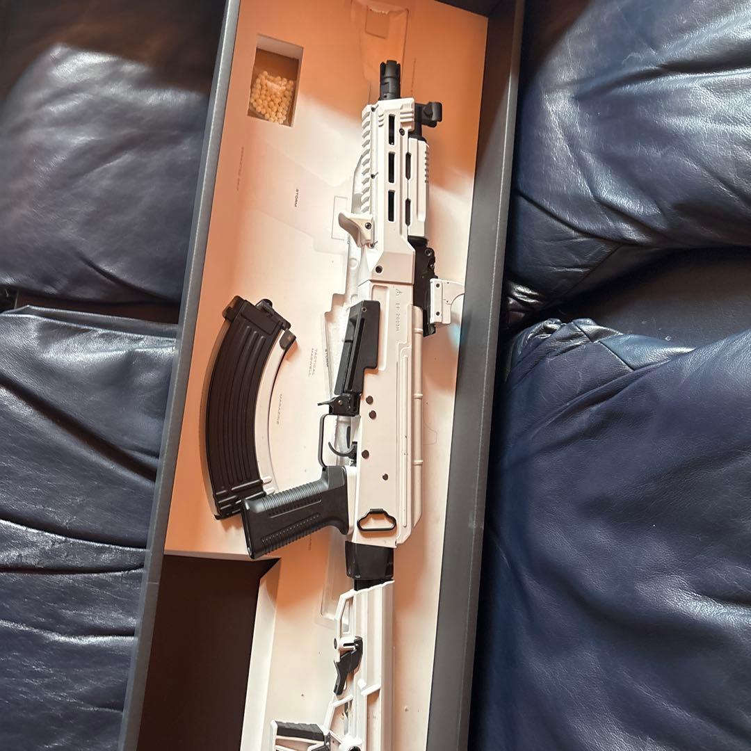 東京マルイ次世代電動ガン　ホワイトストーム　リフレックスサイト付き