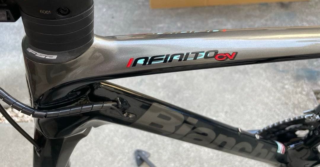 自転車本体 Bianchi INFINITO CV DISC ULTEGRA DI2 11S