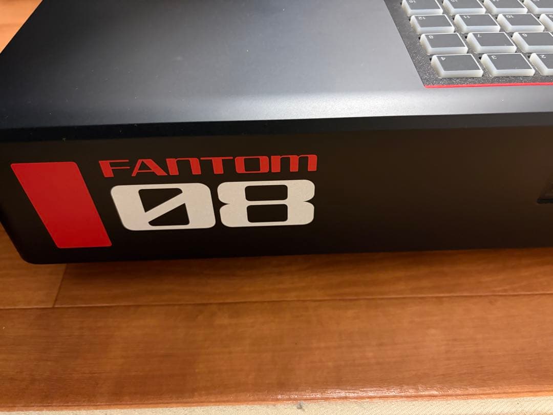 Roland Fantom-08 88鍵盤 ワークステーション（純正ケース付き）