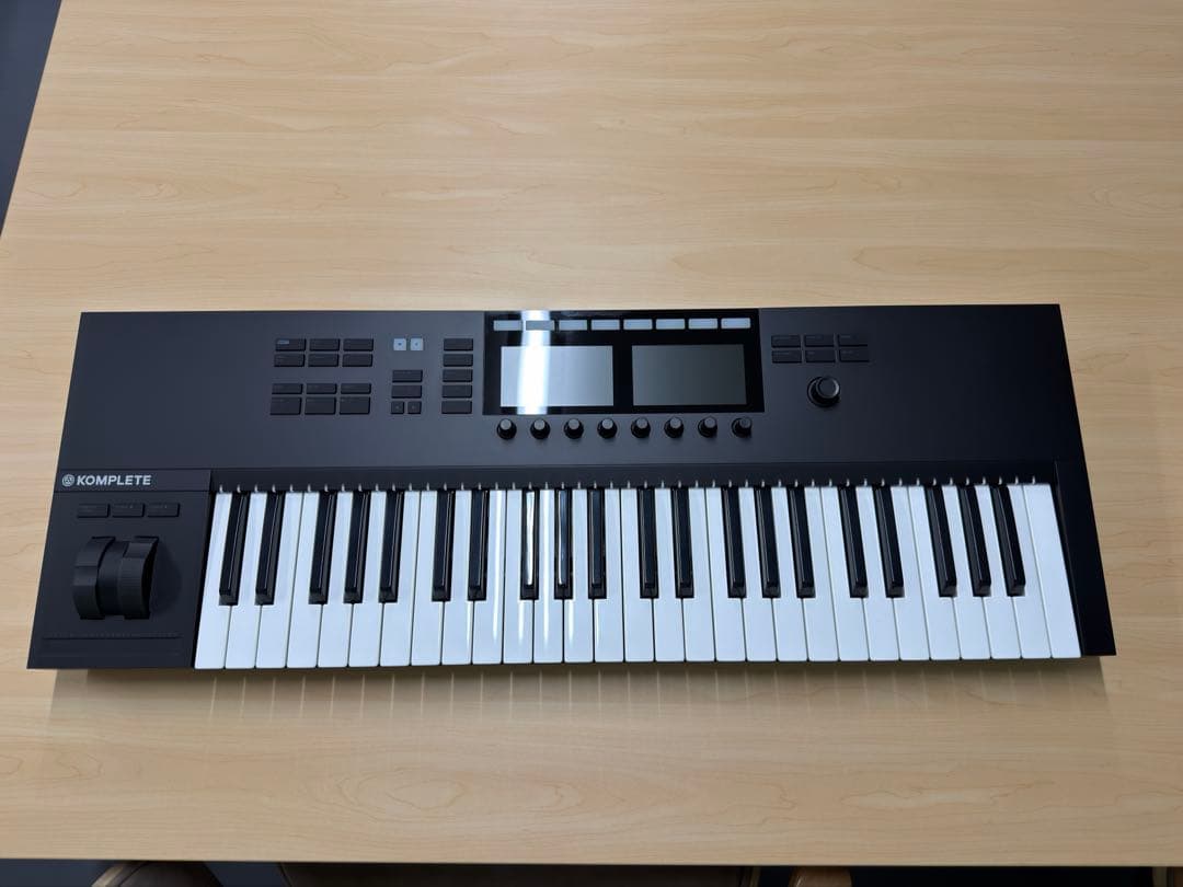 Komplete Kontrol S49 MK2 本体のみ