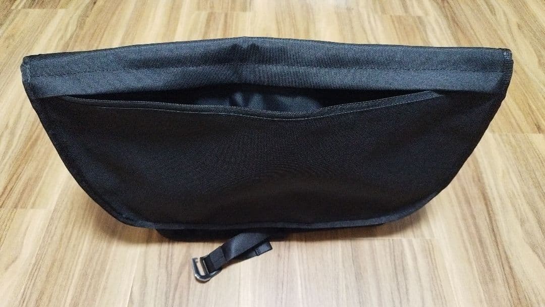 ワイルドシングス Wild Things メッセンジャーバッグ