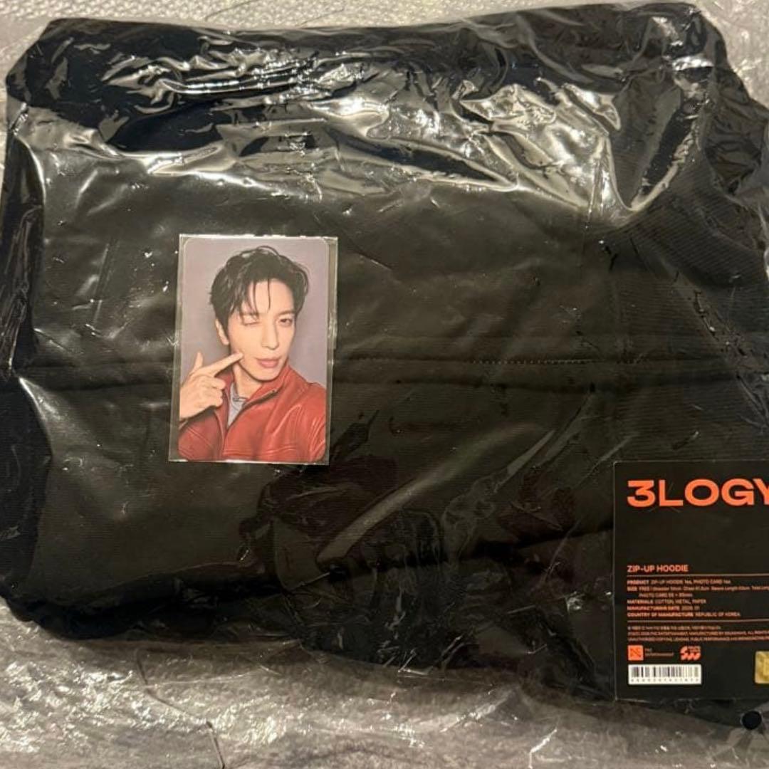 ヨンファ2026 CNBLUEソウルコン 3LOGY ZIP-UP HOODIE