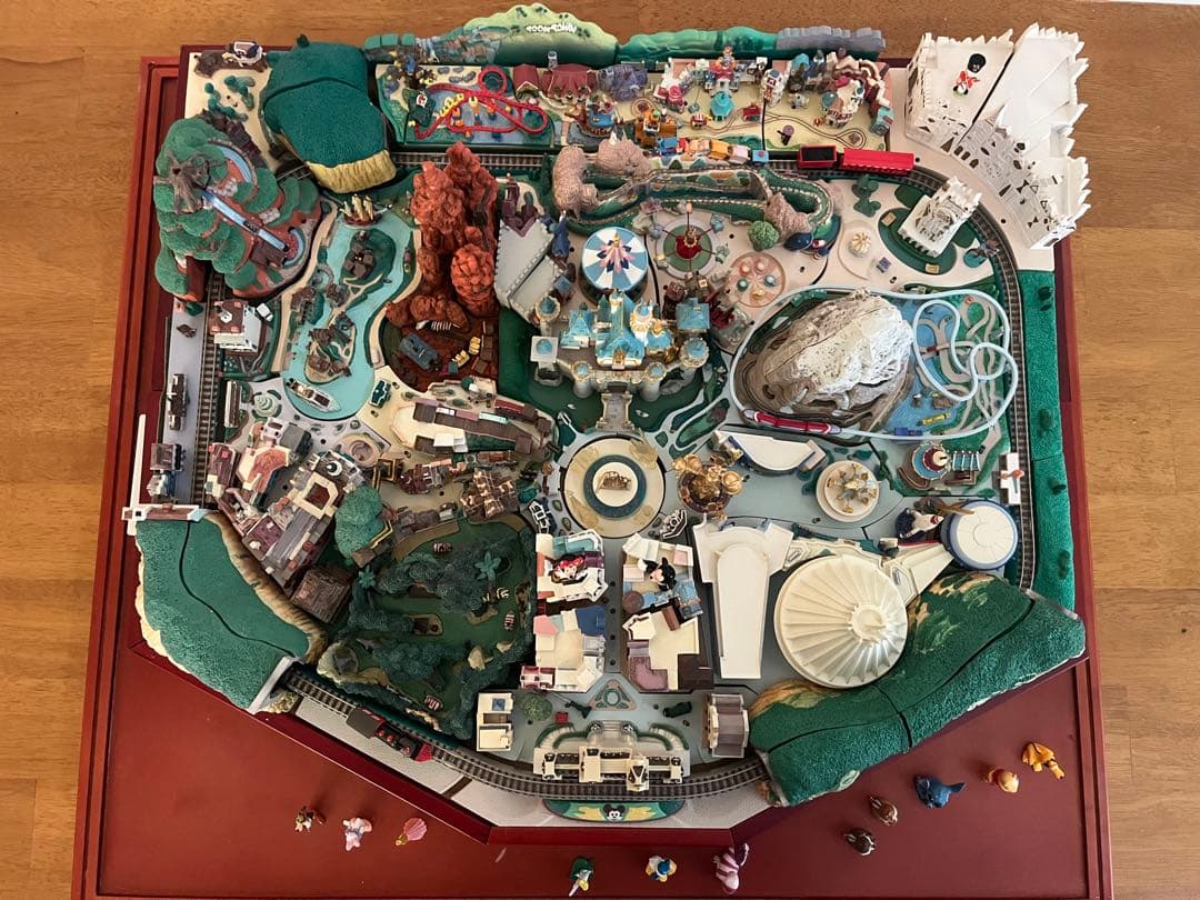 マイディズニーランド 模型 ケース付き（デアゴスティーニ）