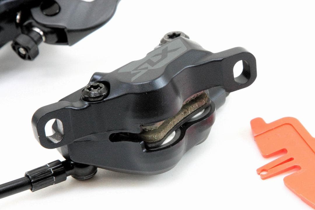 シマノ　4ピストン　油圧ブレーキ　BL-M7100　BR-M7120 ローター無