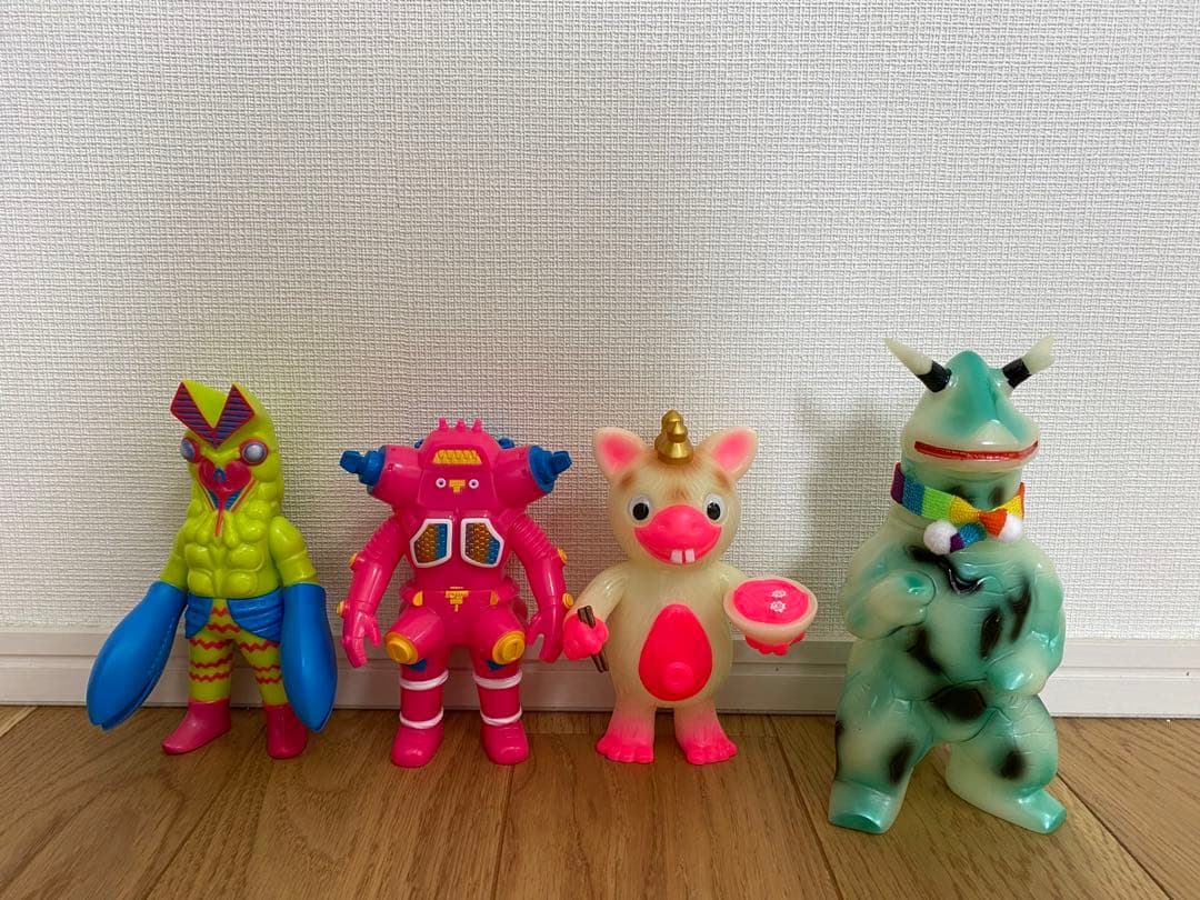 ソフビ4体セット　バルタン星人、キングジョー、ブースカ、エレキング