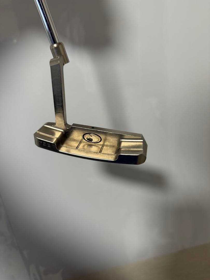 TD21 シルバー仕上げ マレット型パター