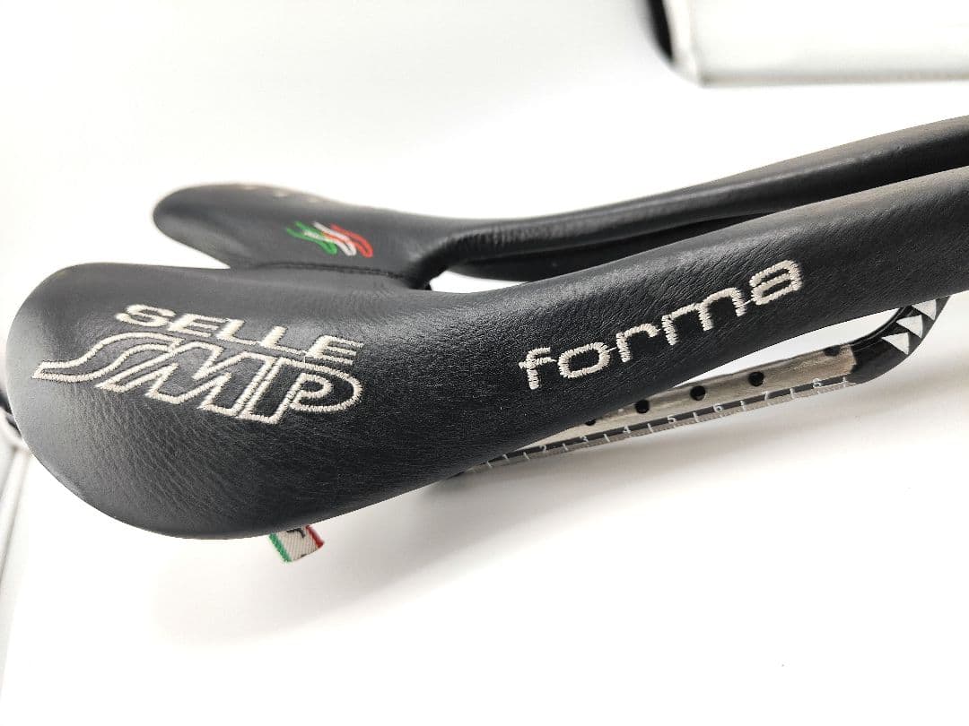 【最終価格！！】SMP ハイエンドサドル forma