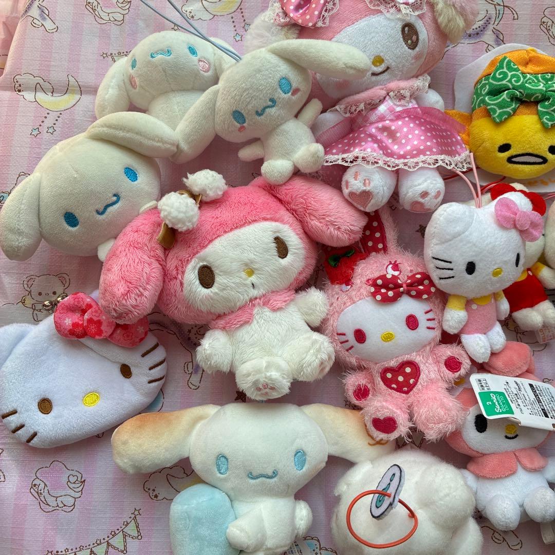 サンリオ　キャラクター　ハローキティ　クロミなど　ぬいぐるみ　おまとめ売り