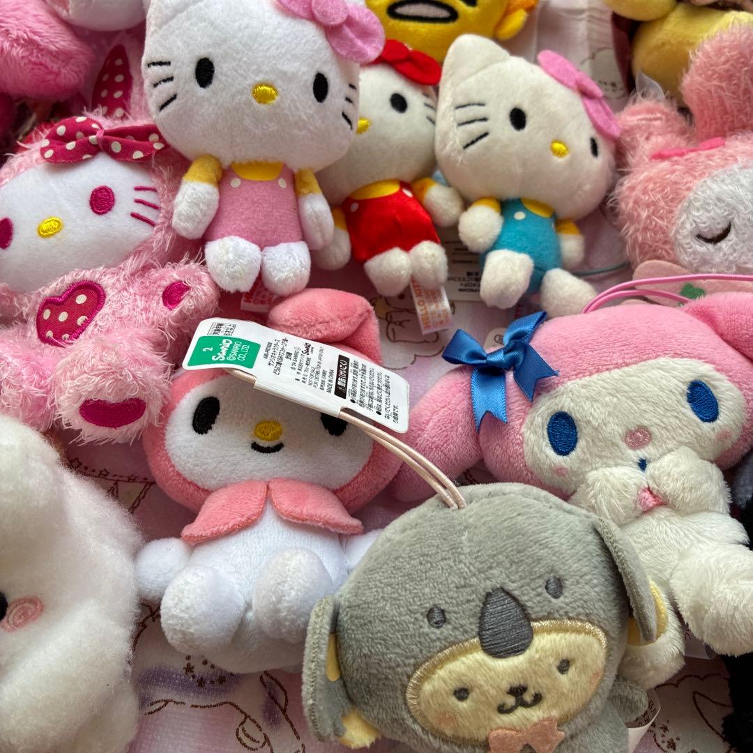 サンリオ　キャラクター　ハローキティ　クロミなど　ぬいぐるみ　おまとめ売り