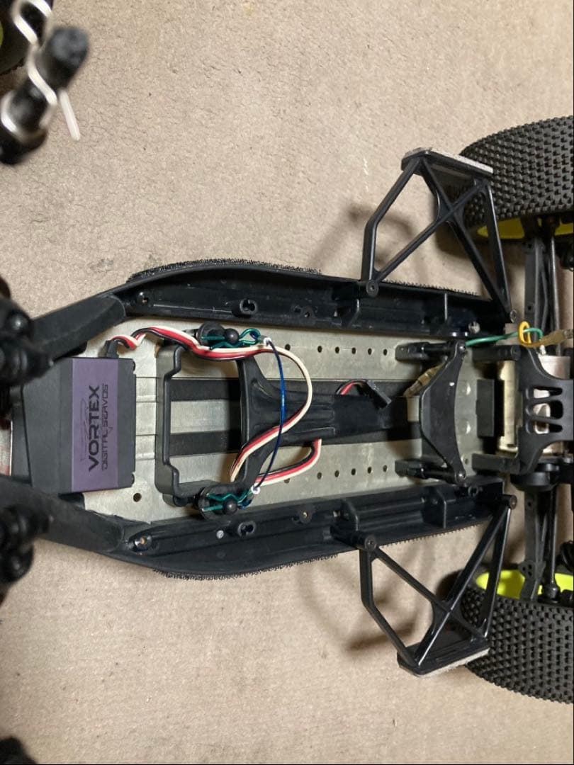 【シャーシ】京商 1/10 アルティマS/C6 【ボディ】トラクサス スラッシュ