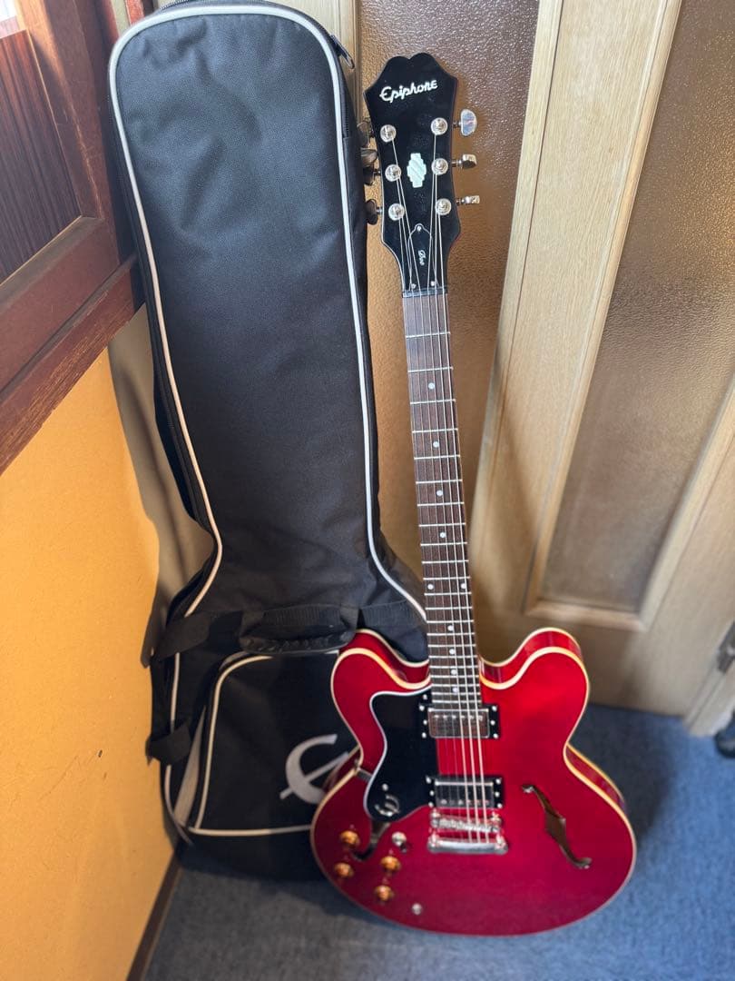 Epiphone ES-335 セミアコースティックギター