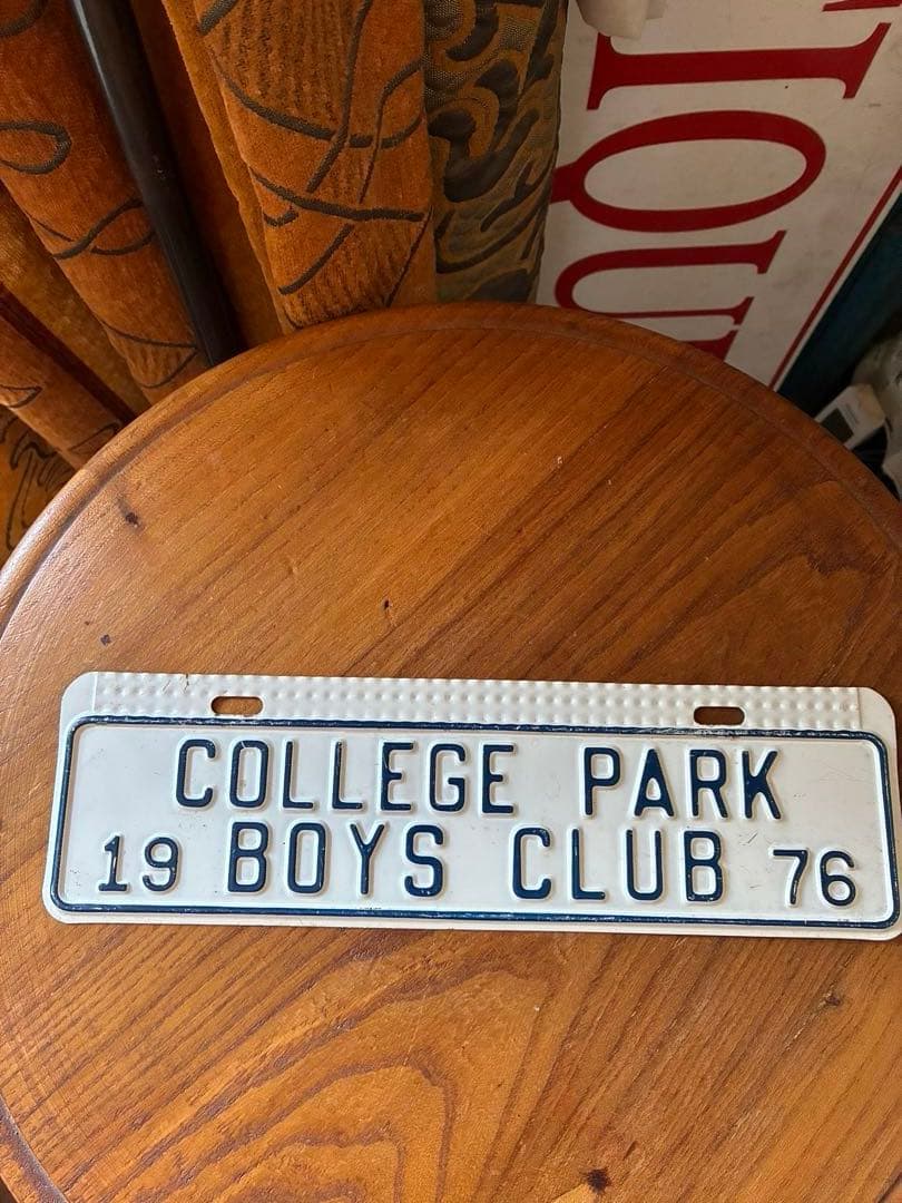 アンティーク　メタル　サイン　プレート　看板　BOYS CLUB アメリカ