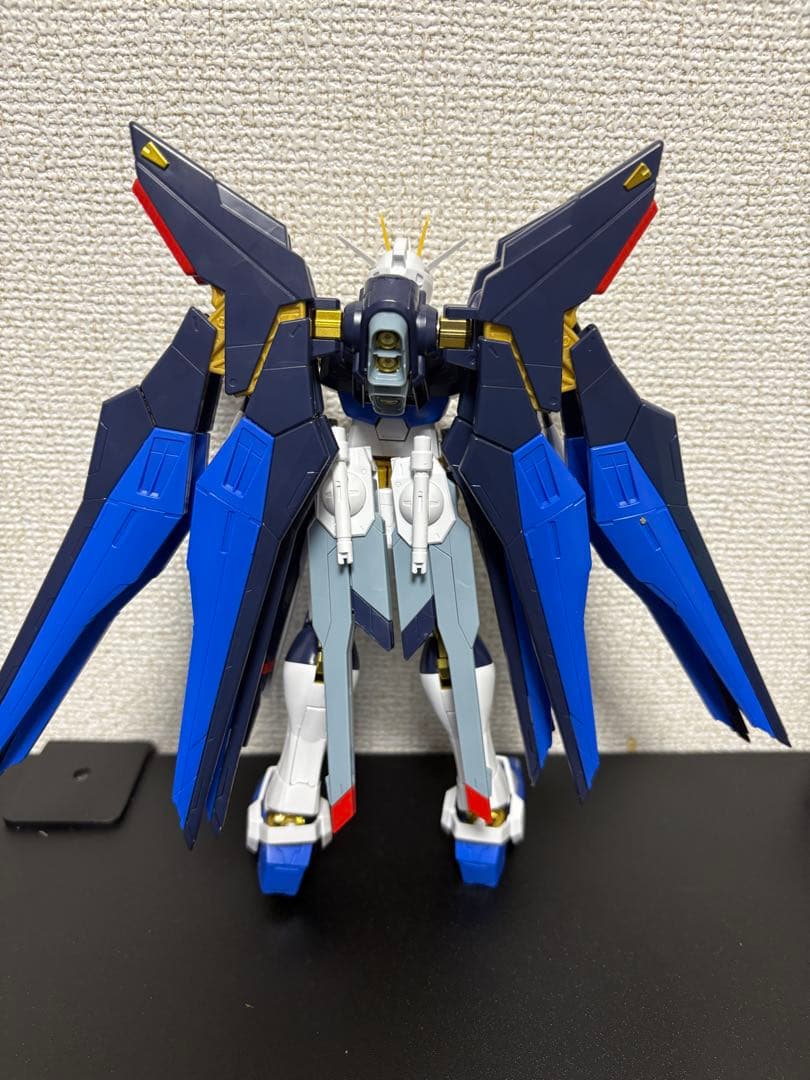 組立済　MG 1/100 ストライクフリーダムガンダム フルバーストモード