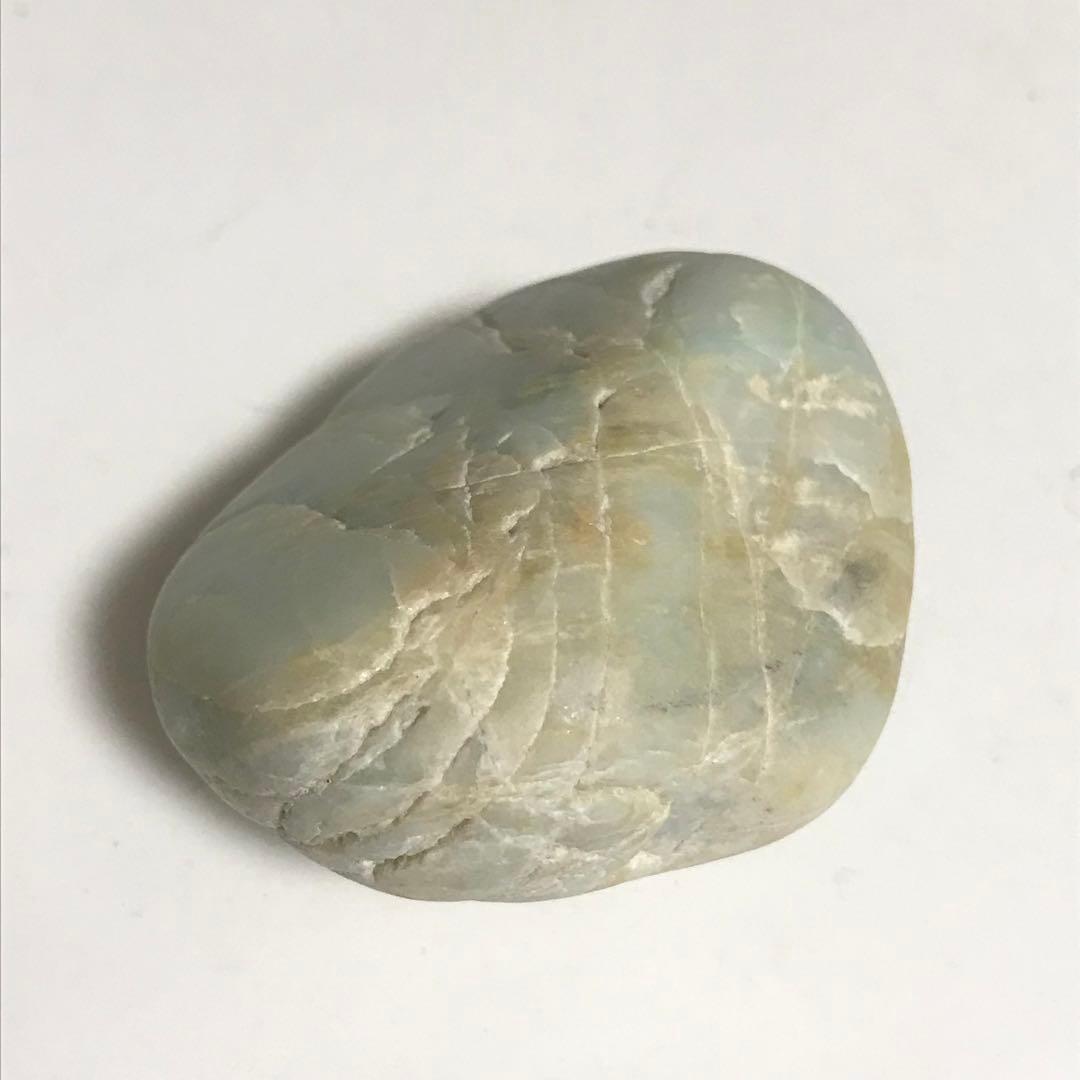 糸魚川翡翠　白地に緑　海石　97g